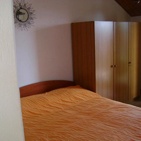 Apartments Mila Bol Zimmer foto