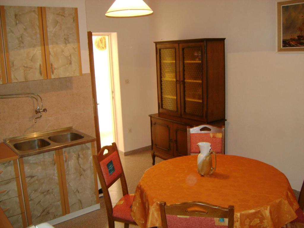 Apartments Mila Bol Zimmer foto